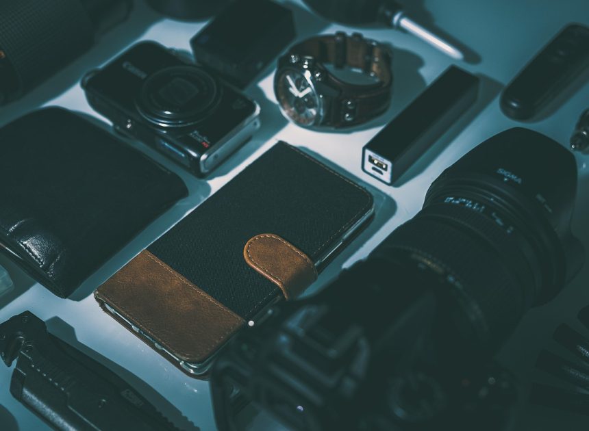 自帶線行動電源好用嗎？優缺點、選購要點、5款推薦，不用帶線的方便真的值得嗎？