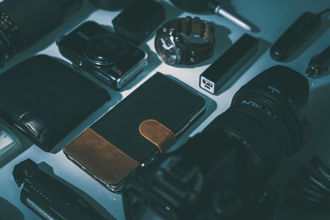 自帶線行動電源好用嗎？優缺點、選購要點、5款推薦，不用帶線的方便真的值得嗎？